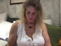 Hoi lieverdjes, ik ben een mooie rijpere vrouw , ik heb mooie lichaam , met lekker grote natuurlijke borsten en grote tepels , wil je me in gesprek komen , en mij  ook zin , dan verwacht ik jou , Tot binnenkort groetjes