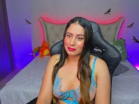 Hello honey, I am Nikky Joy, an outgoing, passionate and very funny woman, I love to travel and experience new things constantly, with me you will never be bored, we will explore those fetishes and secrets that you have in mind, we will have a delicious time and make this moment something magical.