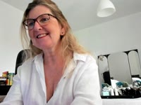 Hey you on the other side of the cam. I am a  milf and love to give you pleasure do you also give me some fun ? My toy can help you . I love high heels , stockings and lingerie and would love to wear them for you . Big kiss , Bonnie . When I m not around please send me a message we ‘ ll keep in touch