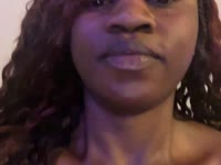 Je suis une jeune femme sensible à la fois audacieuse qui apprécie faire de l’effet aux hommes. Si tu recherche une belle black avec qui passer un bon moment dans le partage, la douceur et l’écoute, vient à moi