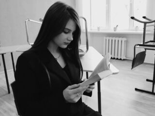 naked cam chatroom EnricaElis