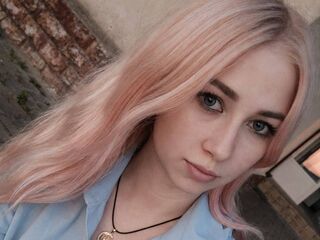 camgirl masturbating with sextoy IsabelManha