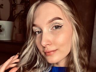 cam girl playing with sextoy AlbinaFichtner