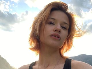 camgirl masturbating with sex toy NishaRayo