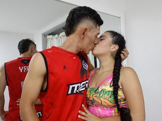 camcouple masturbating with sextoy DafneandEross
