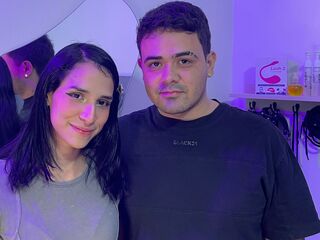 live couple webcam NicoleAndCamilo