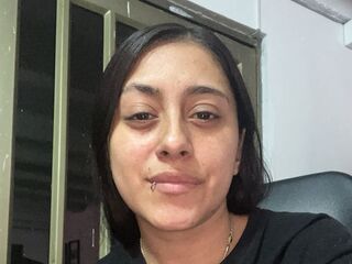 free webcam chat AikosLorens