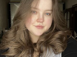 camgirl masturbating with vibrator AliceAs