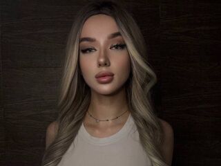camgirl masturbating with vibrator AliceEriksen