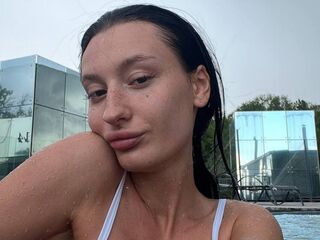 camslut fingering pussy AliceLewandovski