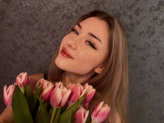 naughty camgirl masturbating with vibrator AngellaMasood
