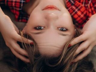 kinky webcam model AnnAmour