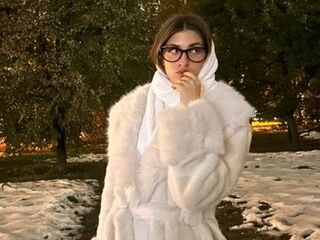 camwhore fingering shaved pussy AnnettePac