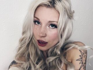 fingering camslut AnnieAngel