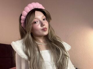 girl webcam show AnnikaBloom