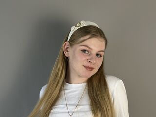 cam slut chat AntoniaCrumpton