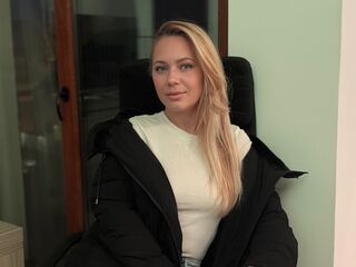 naked cam girl masturbating AnyaLior