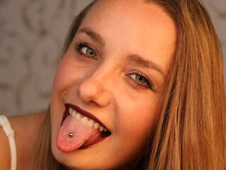 live sex webcam video BelleCox