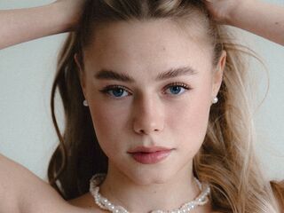 fingering camgirl picture BrittaniBrogren