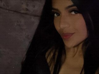 cam chatroom CamyRoux