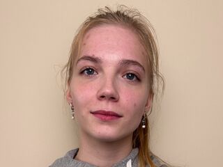 nude camgirl photo CarmanChapmon