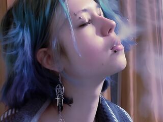 naked girl with webcam masturbating with vibrator CarolineRichter