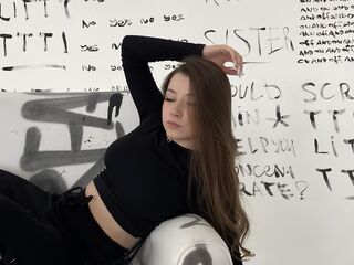 camslut webcam video CharlotteVivi