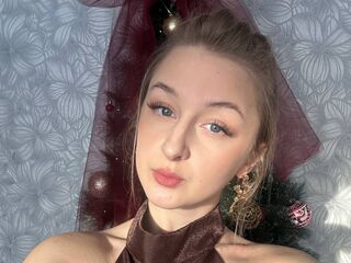 chatrubate cam girl CharoletteHeckle