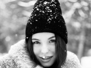 naked camgirl masturbating with vibrator CurtisStelmack