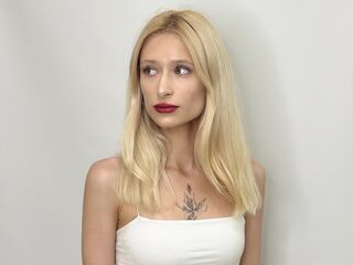 nude webcamgirl CweneBagge