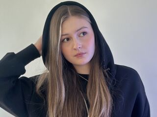 hot cam girl masturbating with vibrator DainaFranklin