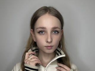 camslut webcam video DessieBusche