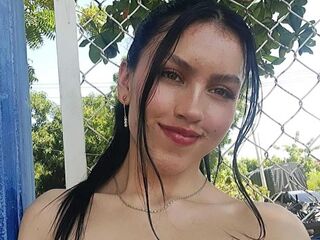 live webcam model DevikaDione