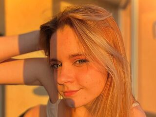 free webcam chat room EldaGleghorn