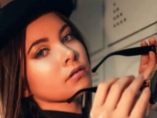nude cam ElodiRose