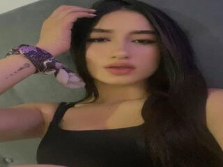 naked webcamgirl photo EvelynFontain