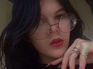 closeup web cam GillianBartram