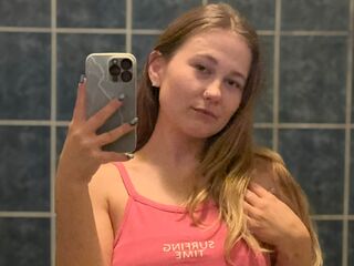 cam strip tease GlossyMonica