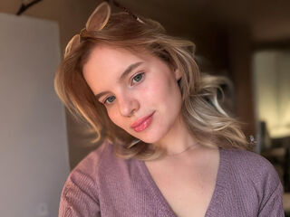 adult webcam chat room HeidyNemzin
