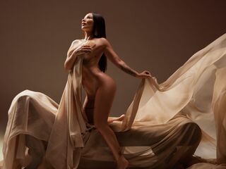 camslut topless JaideeWang