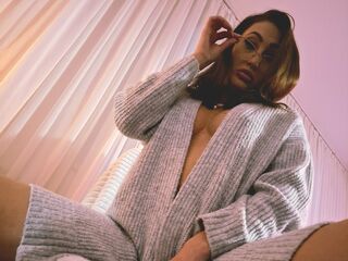 Kinky webcam girl KairaVibe