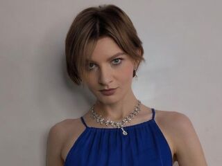 topless webcam girl KarinaBiz