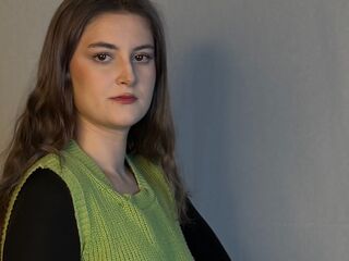 masturbating camgirl KerryDargan