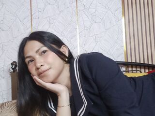 topless camgirl KimikoSnow