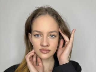 hot cam girl KoriHallquist