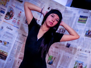 beautiful girlcam LayraNoir