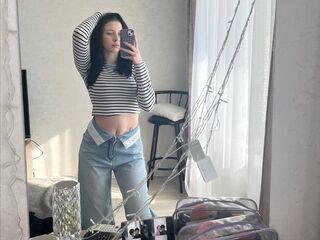 live webcam performer LeoriCorde