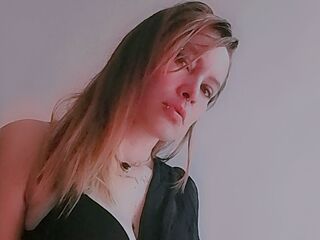 campicture LillyThompsonn