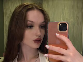 naked cam girl fingering pussy LissaPayor