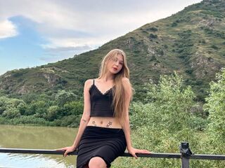 fingering camslut LissandraGoddess
